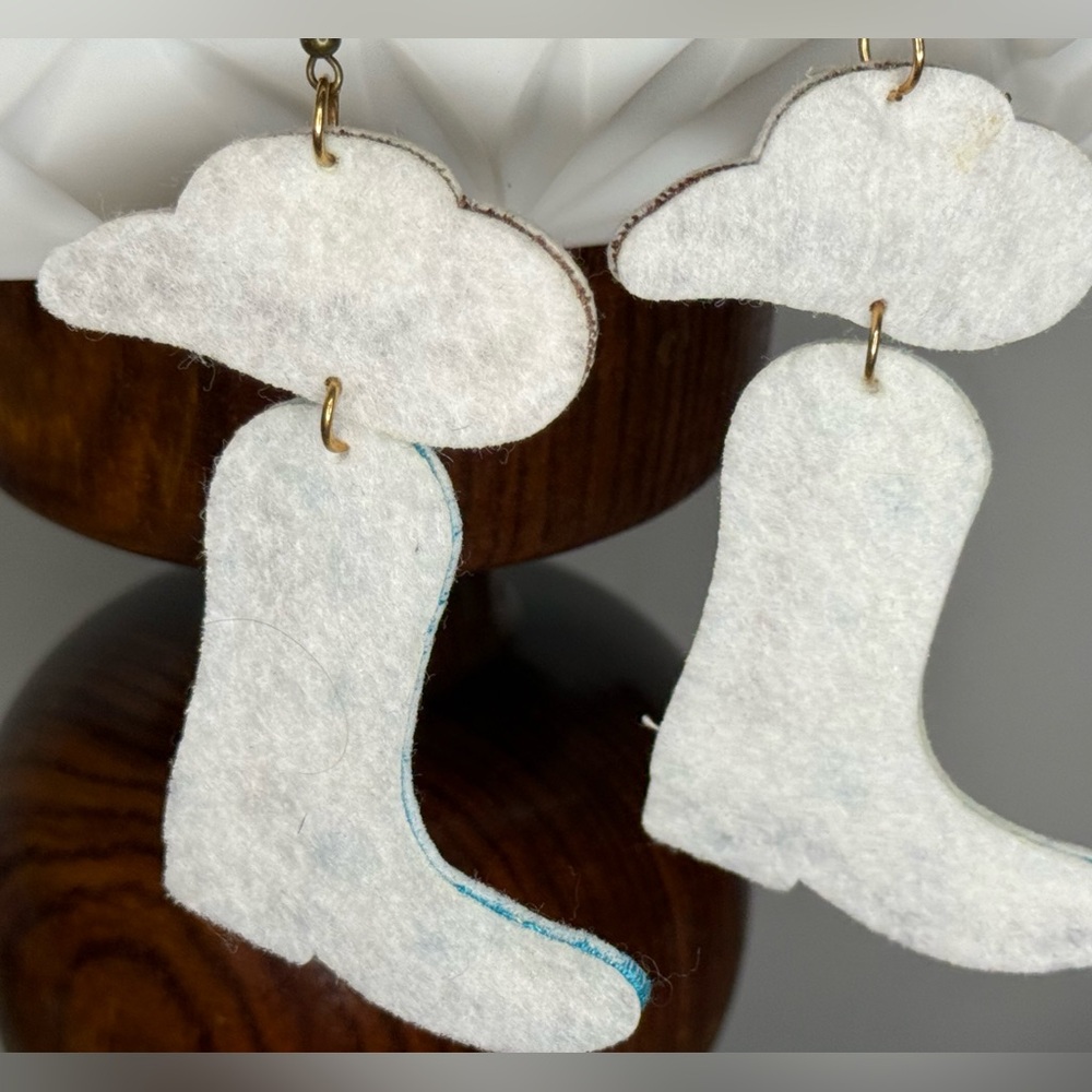 Beaded Earrings - Picture 6 of 6